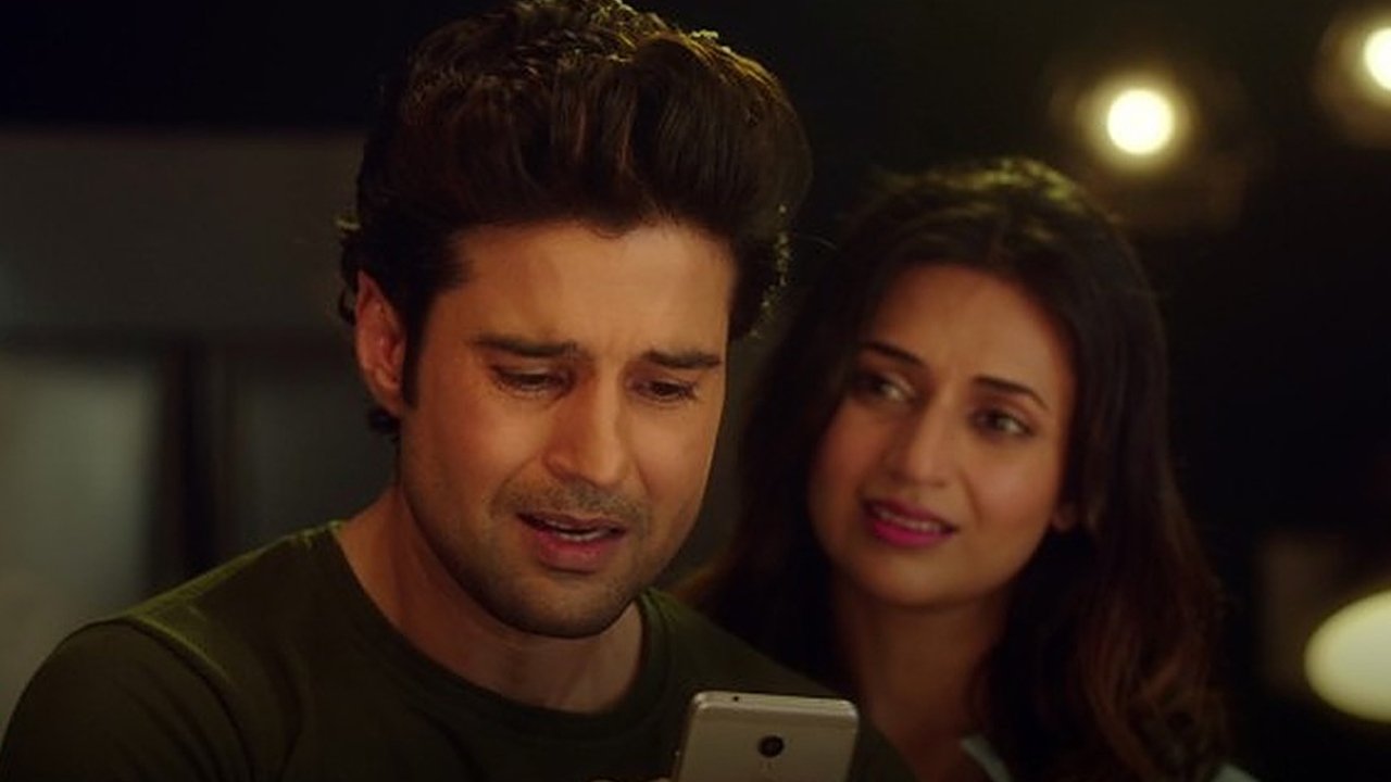 Coldd Lassi Aur Chicken Masala Background