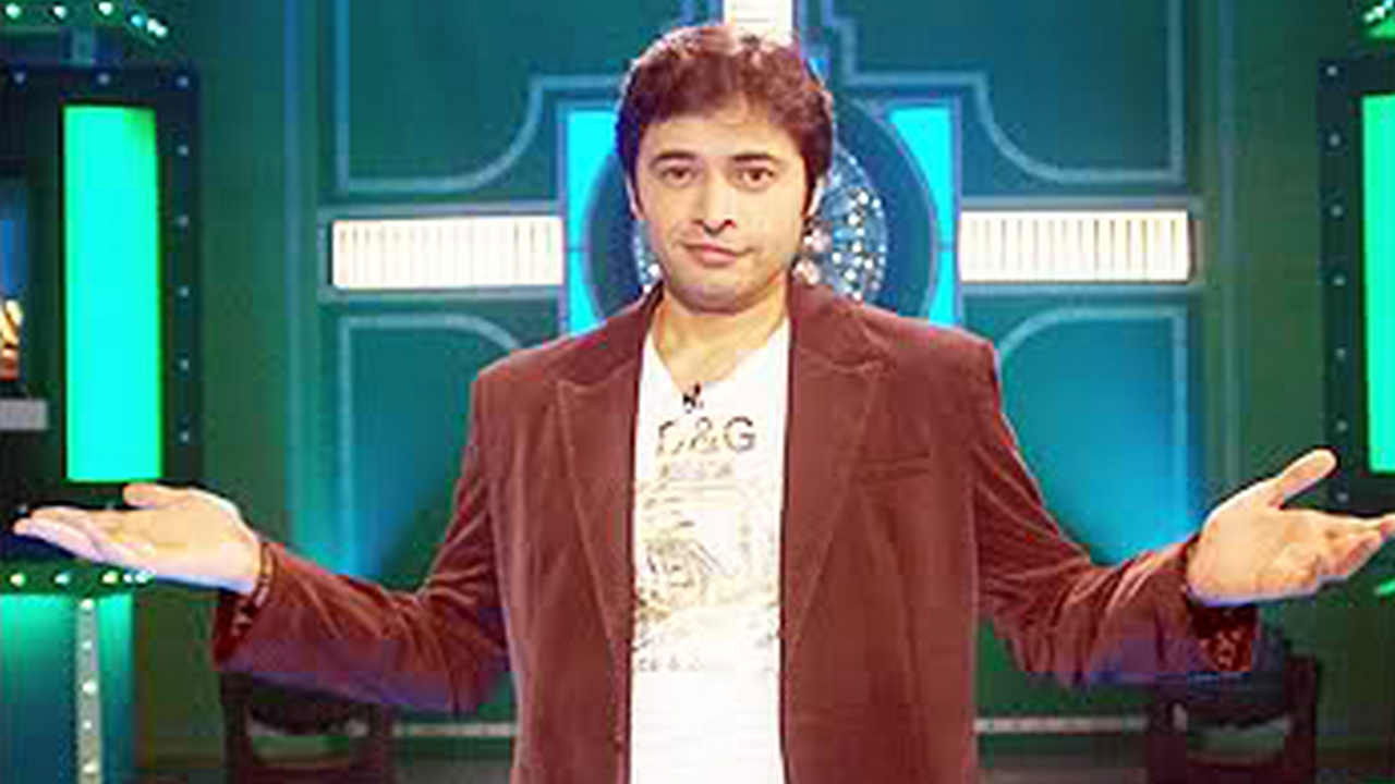 Kisko Milega Cash Background