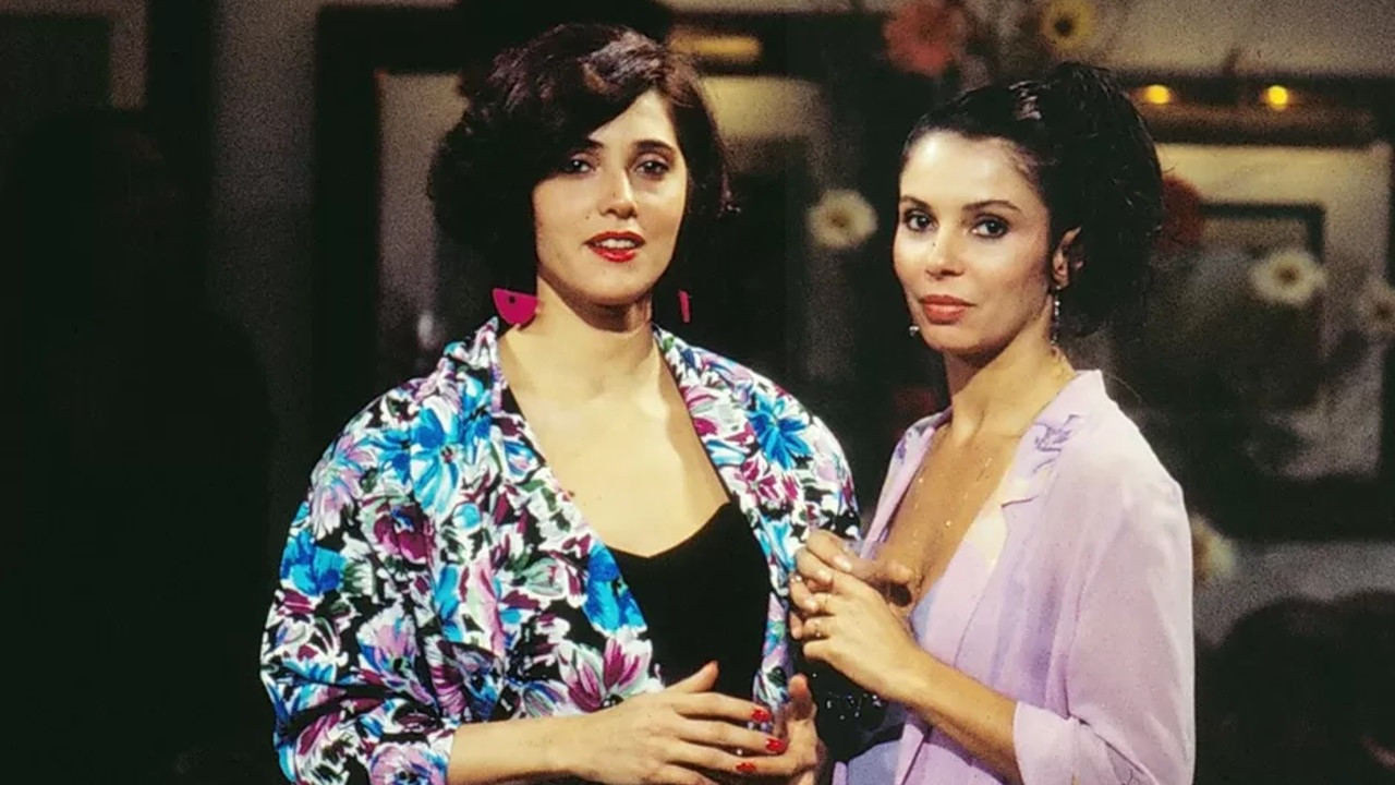 A Gata Comeu Background