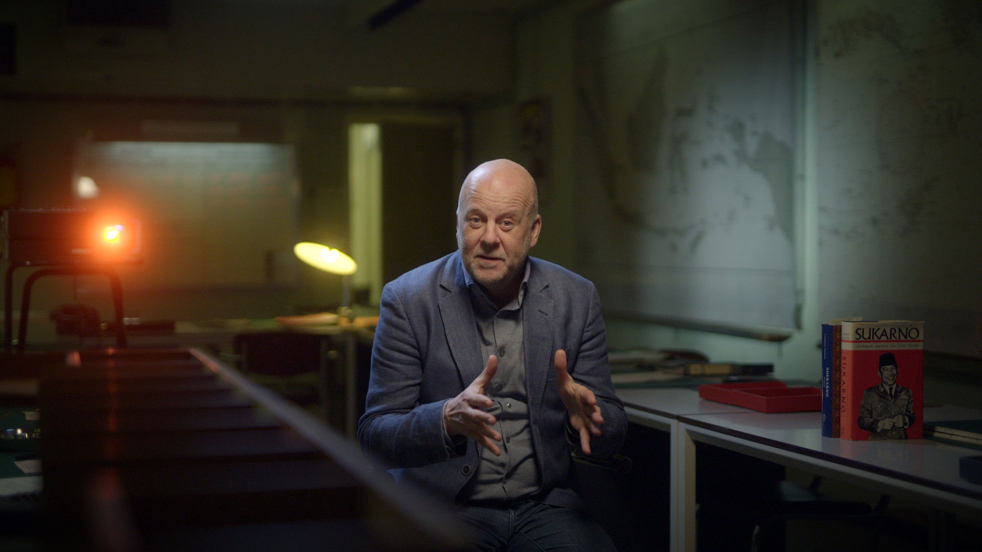 Hoog Spel in de Oost Background