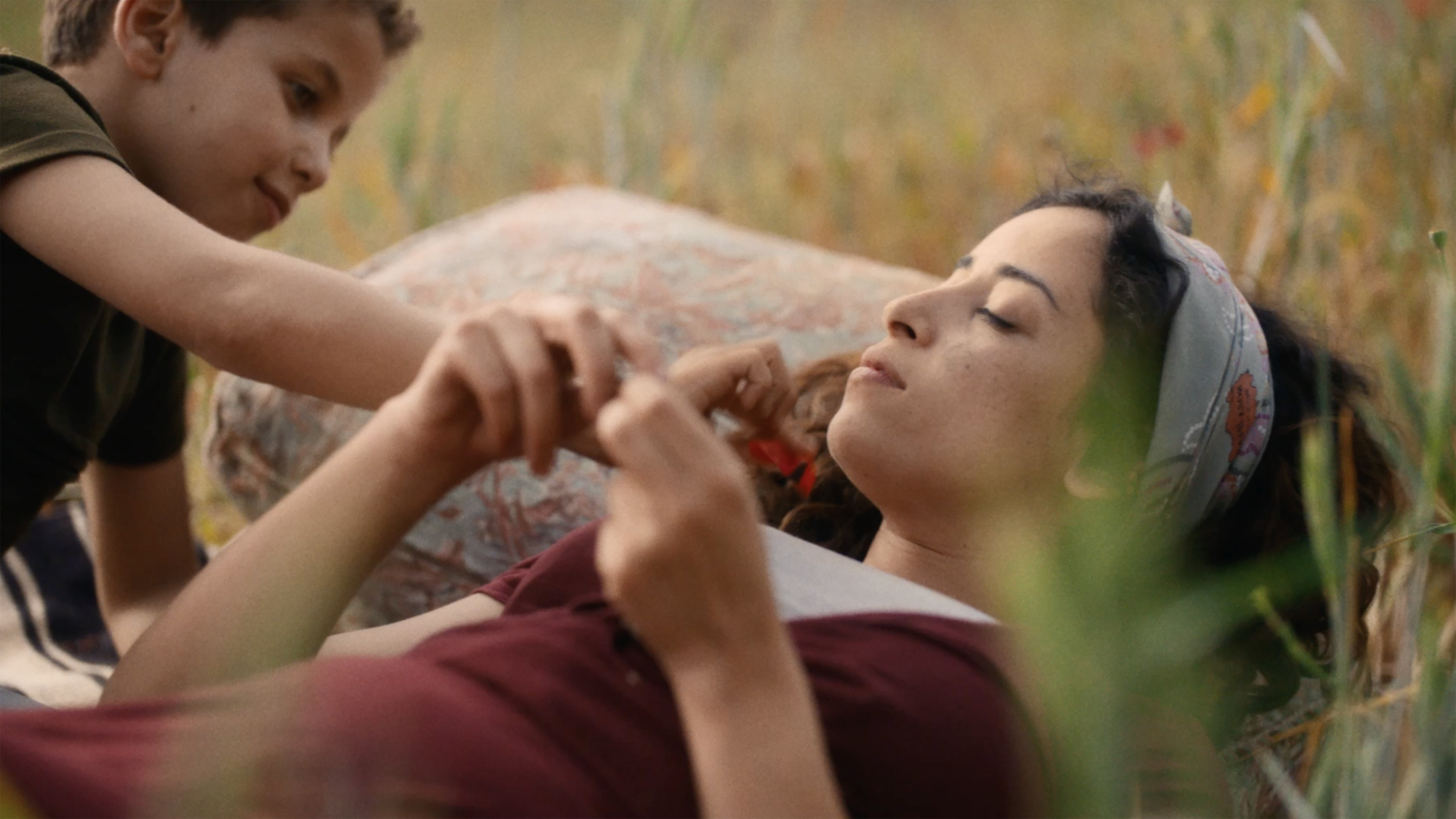 Everybody Loves Touda Background