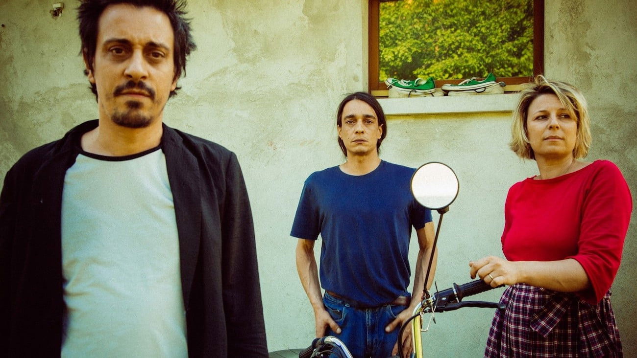 X sempre assenti Background