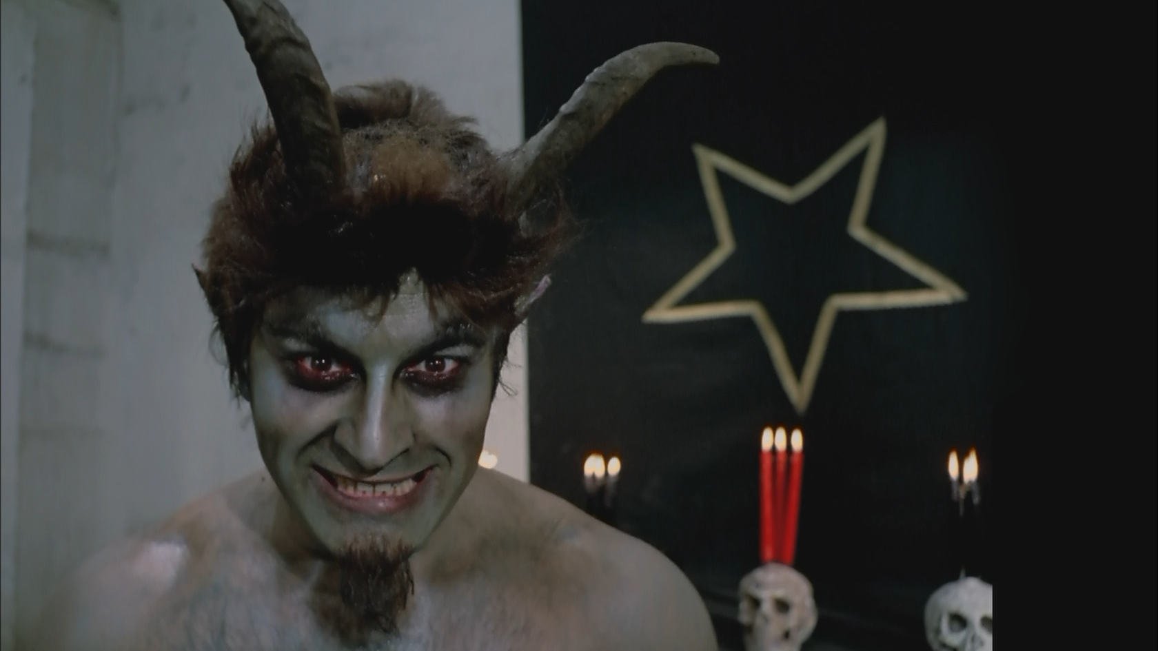 La rebelión de las muertas Background