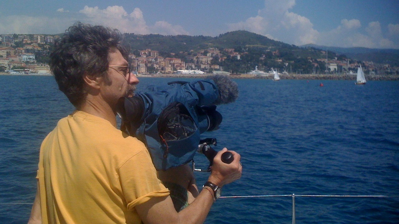 Per altri occhi Background