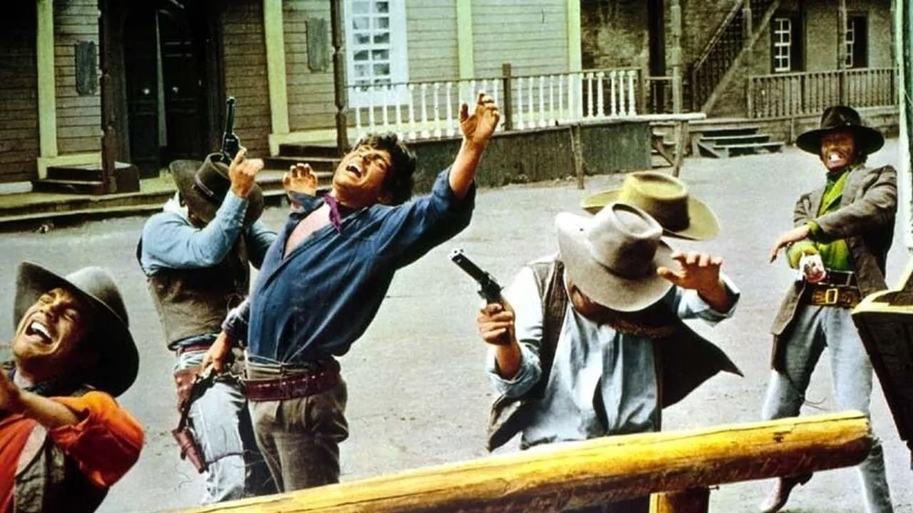 Arizona Colt Returns Background