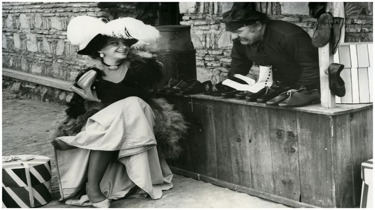 Tbilisi, Paris, Tbilisi Background