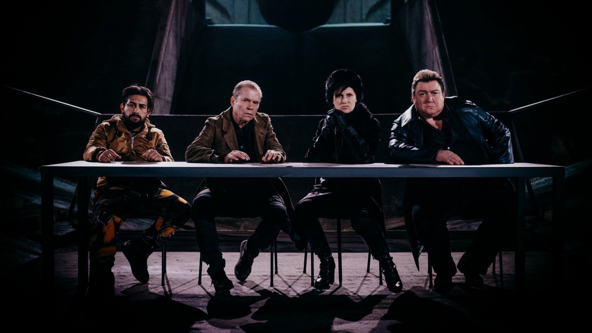 M - A City Hunts a Murderer Background