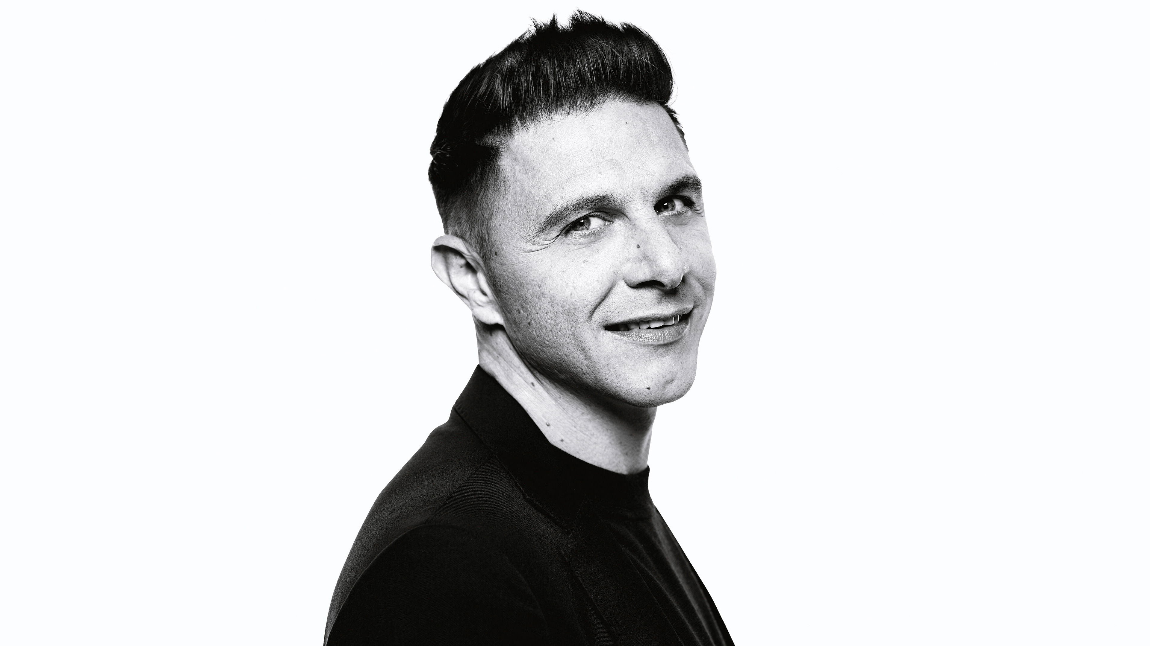 Joaquín, la penúltima y me voy Background