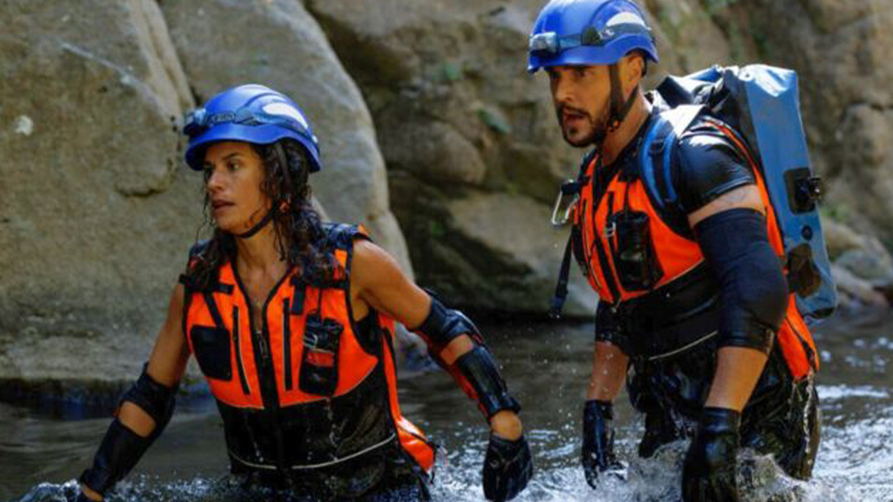 Rivière-Perdue Background