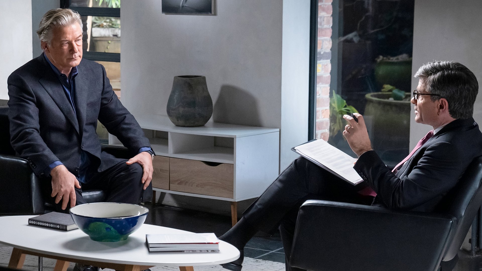 Alec Baldwin: Unscripted Background