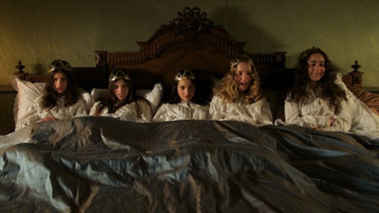 Hop-o'-My-Thumb Background