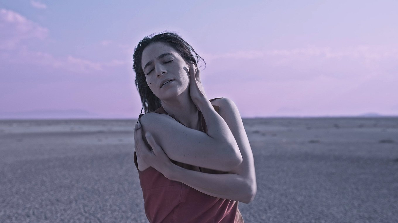 Me Mataron 3 Veces Background