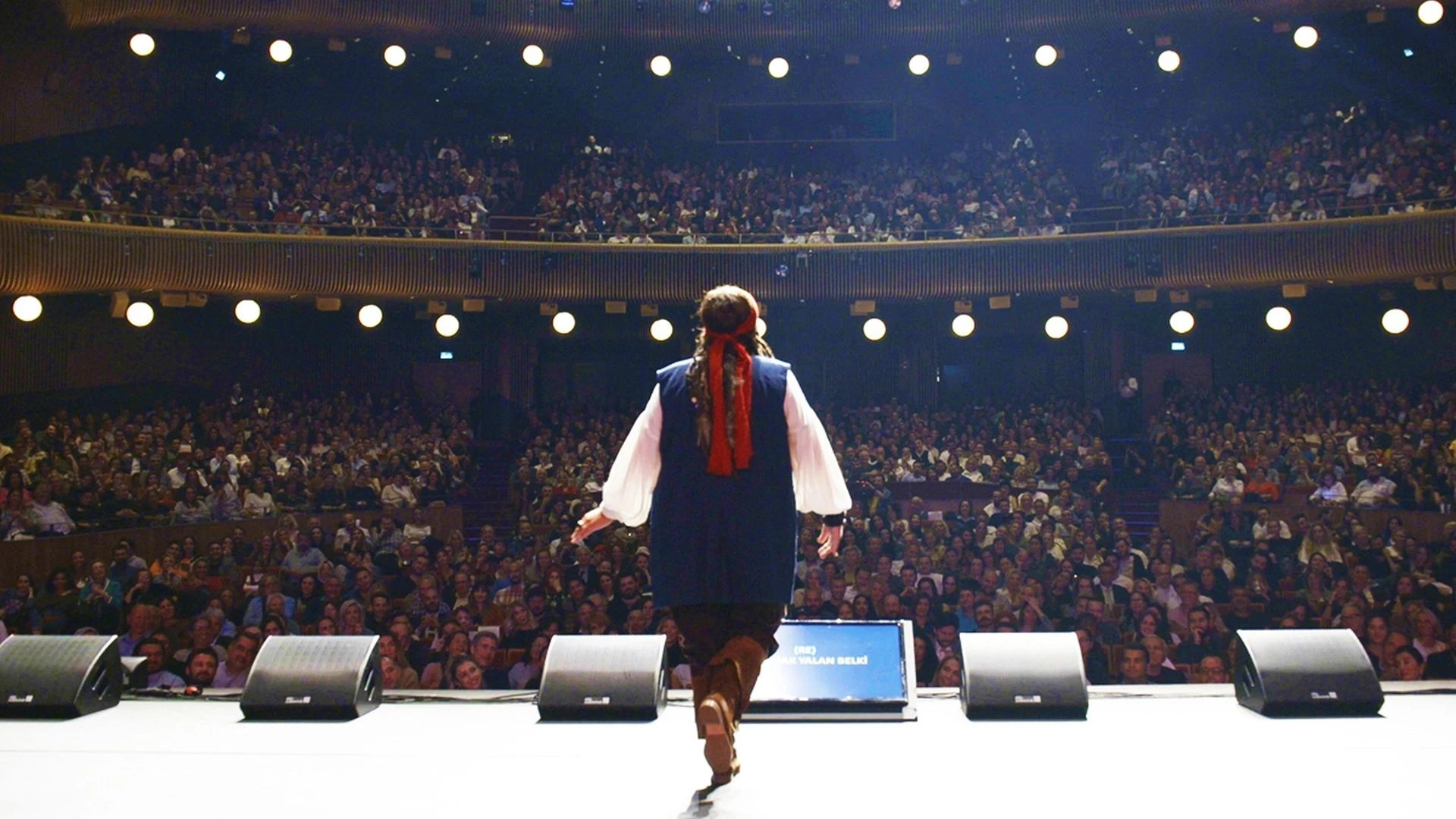 Ata Demirer Gazinosu Background