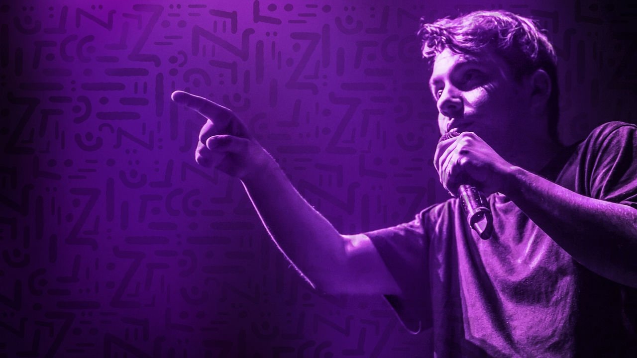 Fabrizio Copano: solo pienso en mí Background