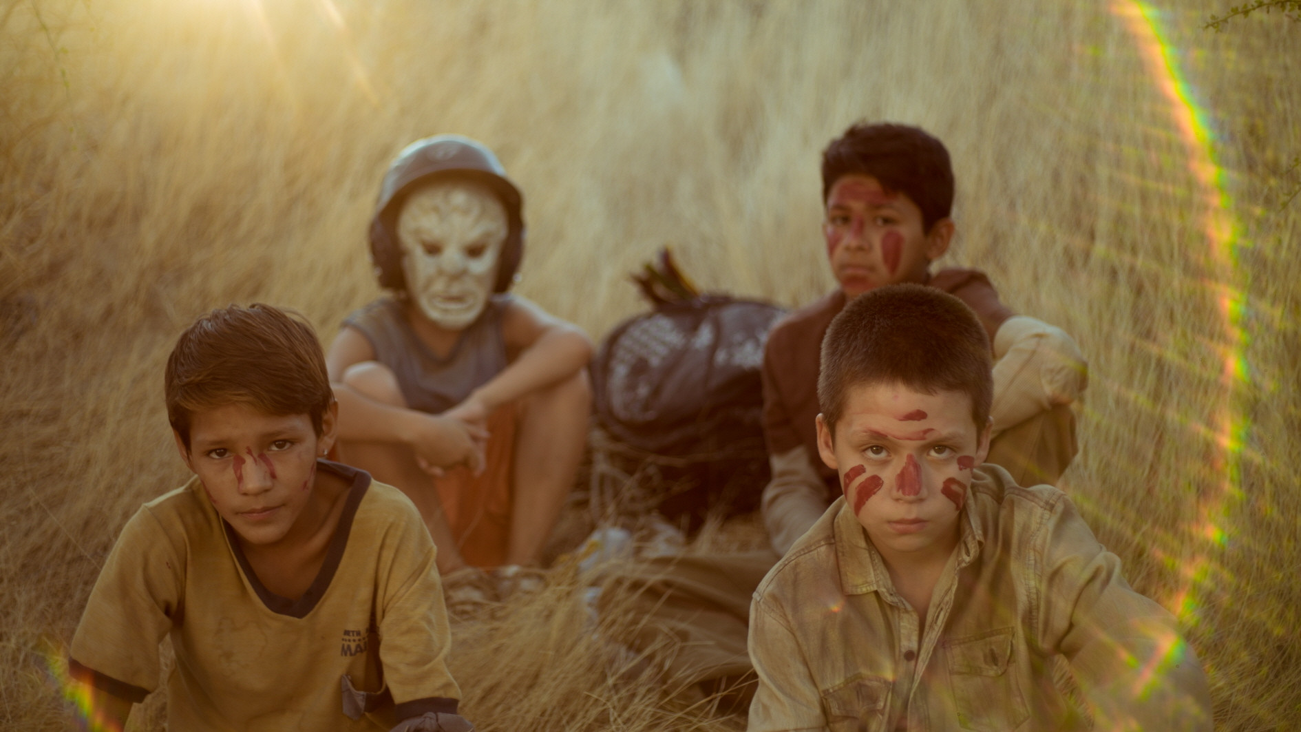 Cómprame un revolver Background