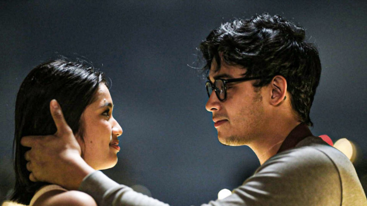 The Woman Who Loses Herself Background