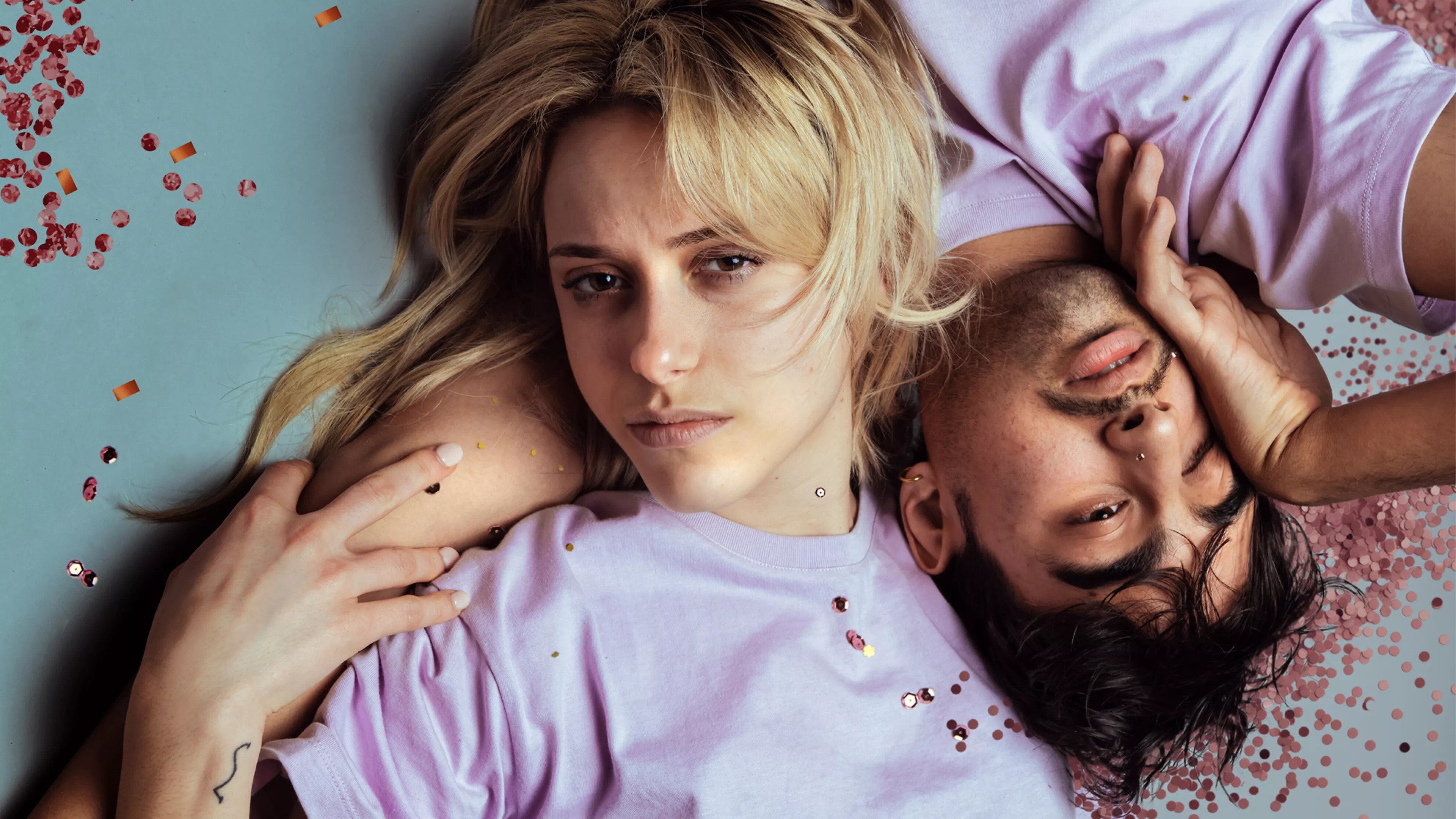 9 feestjes voor de kater Background