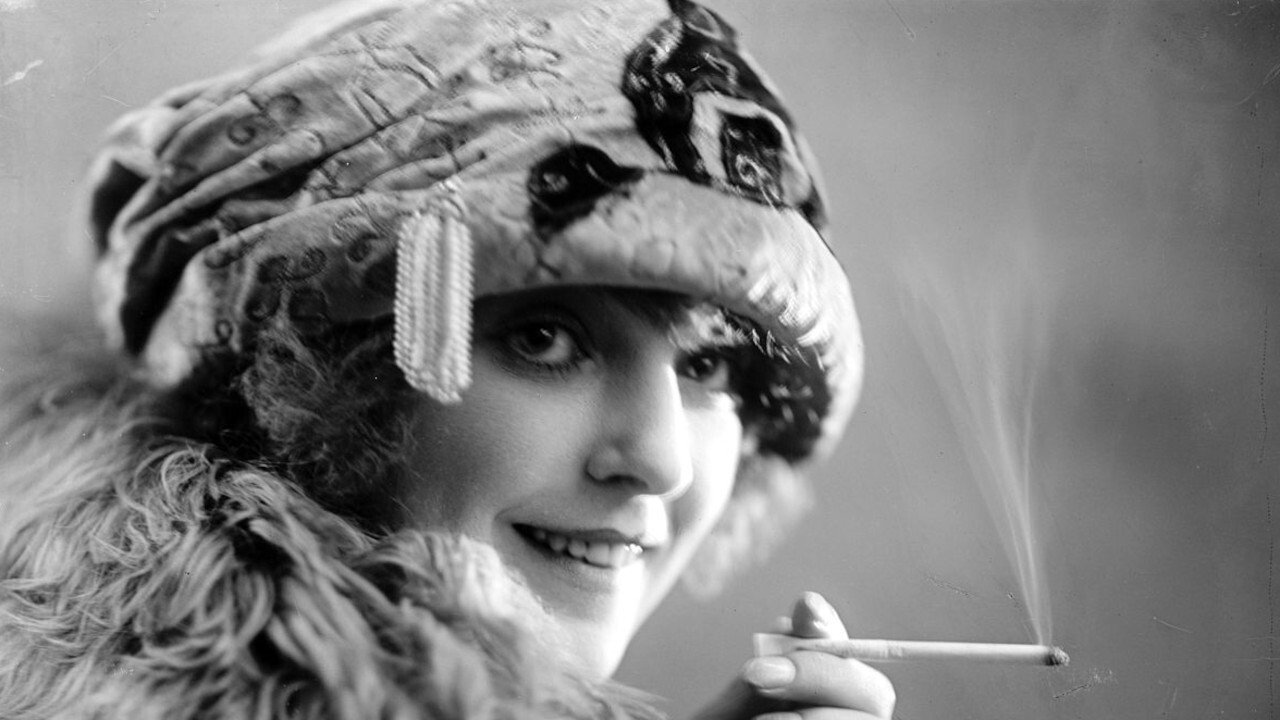 Sigrid Holmquist Background