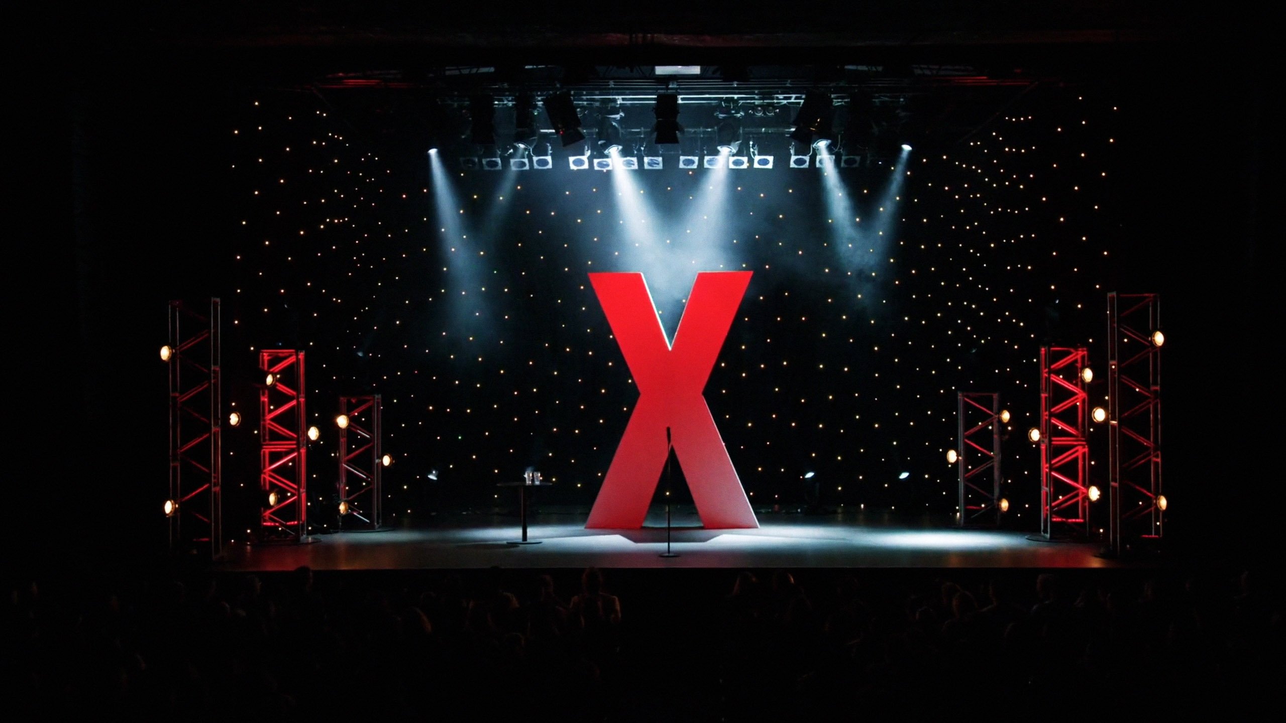 Daniel Sloss: X Background