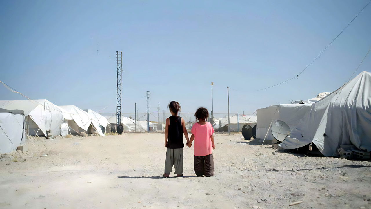 Daech, les enfants fantômes Background