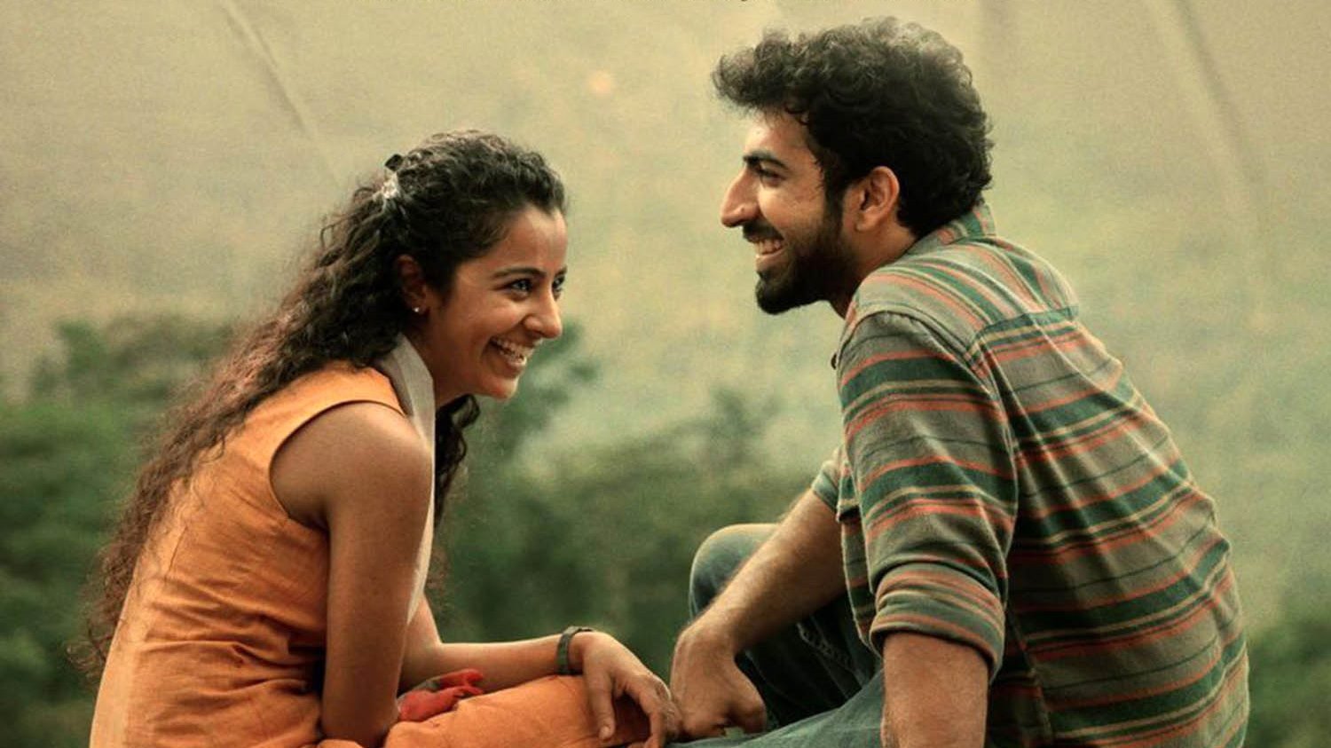 Aanum Pennum Background