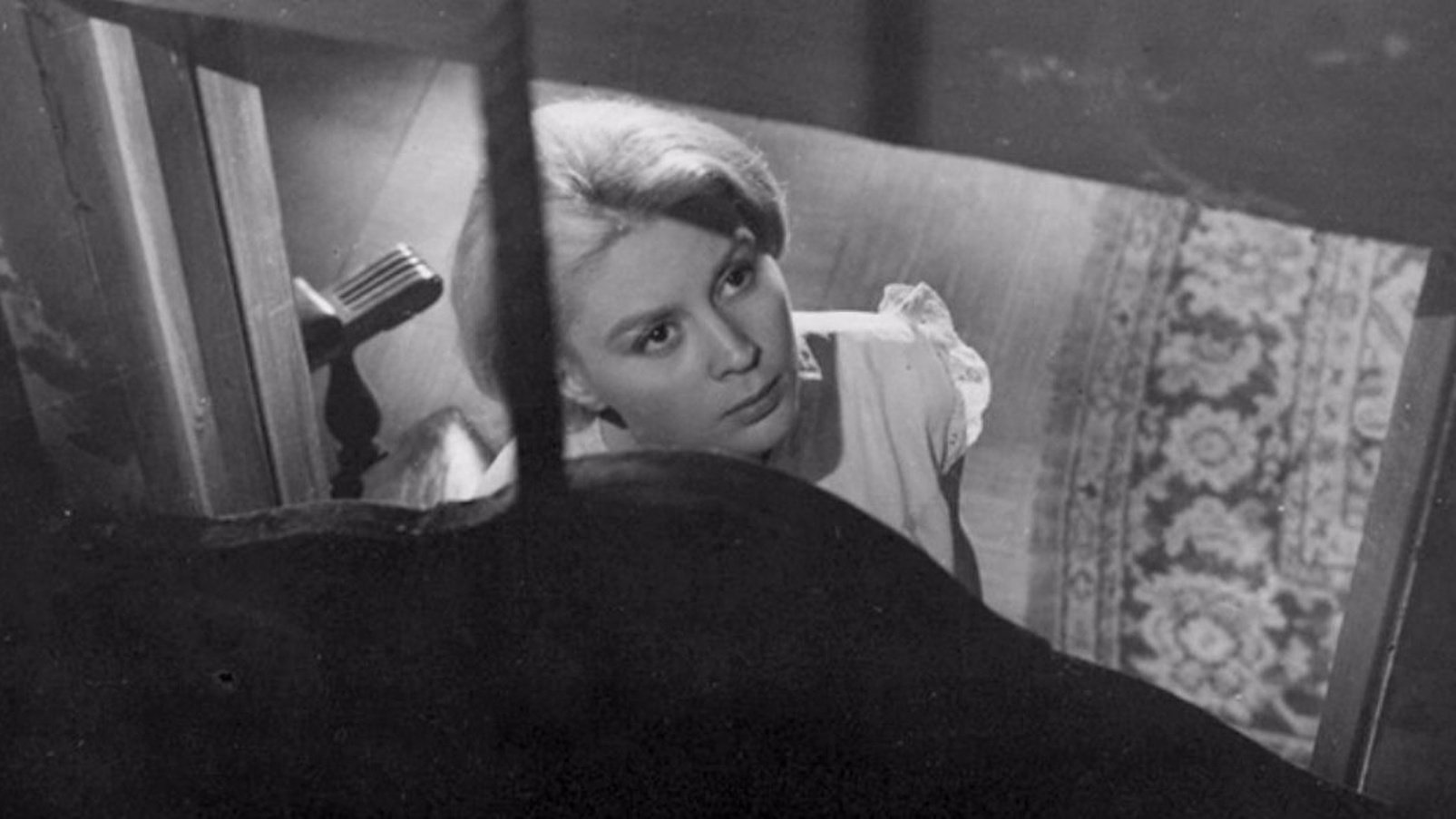 La mano en la trampa Background