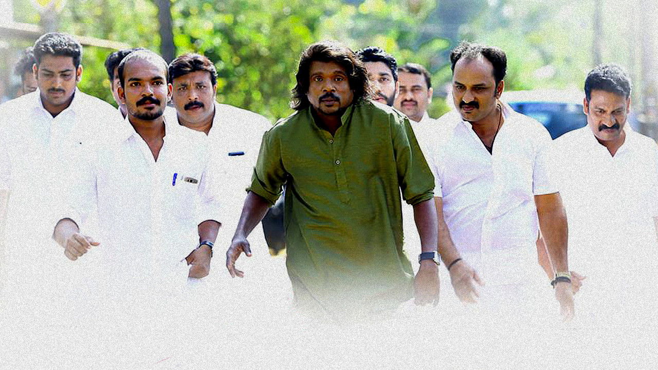 Angane Thanne Nethave Anchettennam Pinnale Background