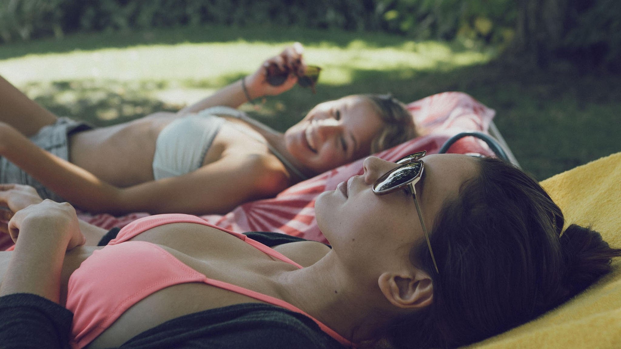 Demonios tus ojos Background