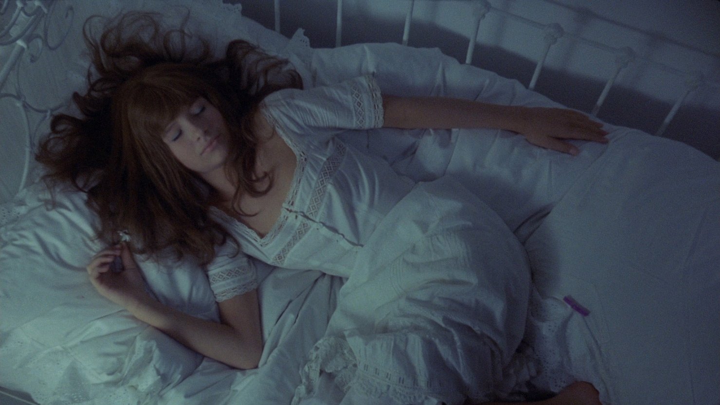 Valerie and Her Week of Wonders Background