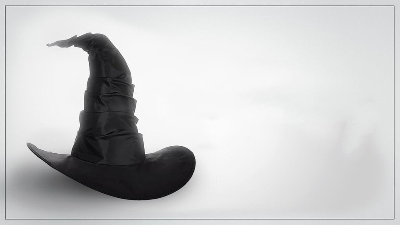 The Witches of Hollywood Background