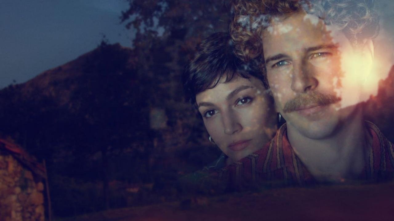 El árbol de la sangre Background