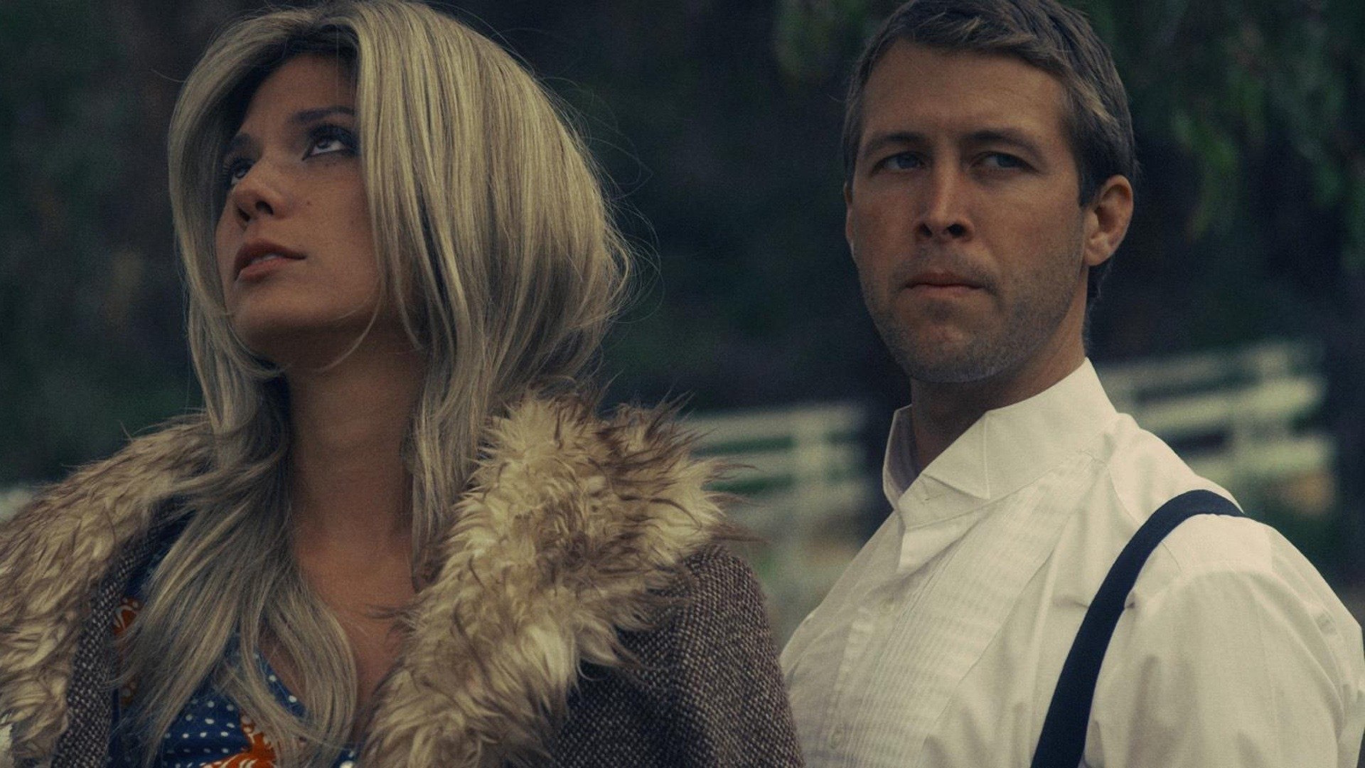 Malibu Road Background