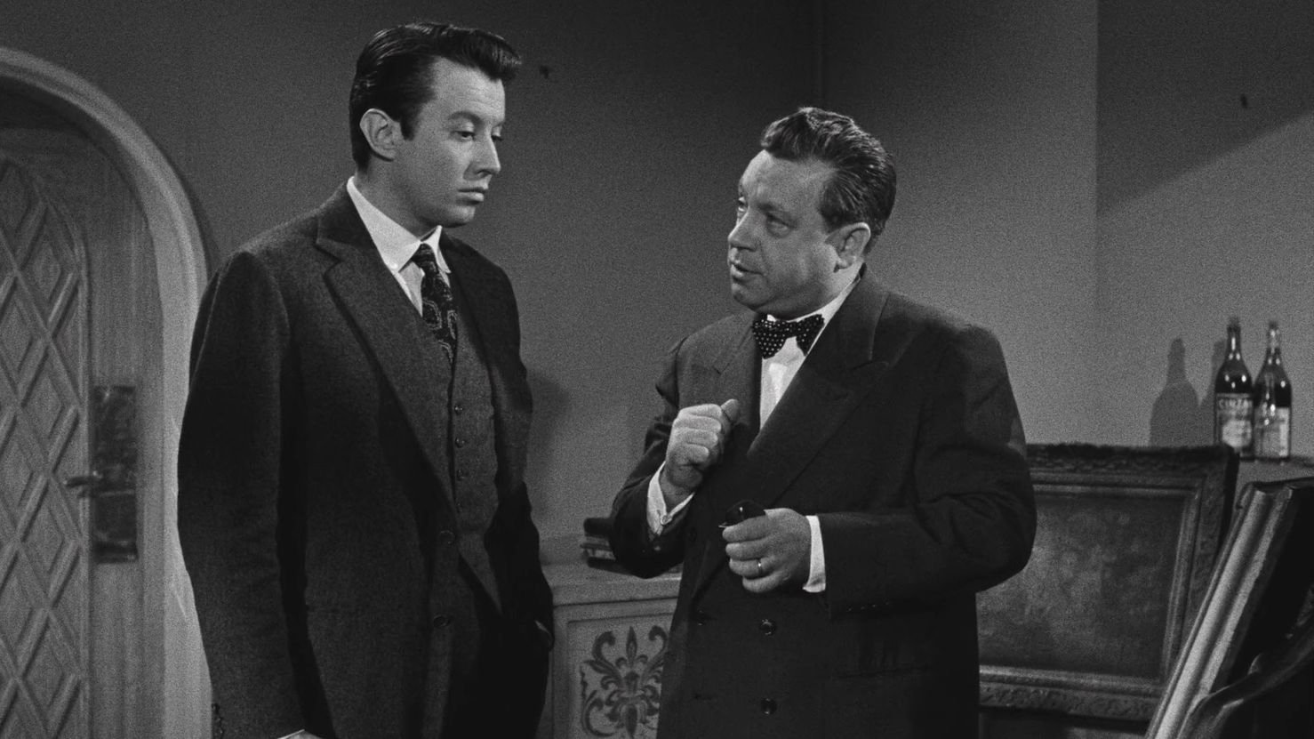 Reproduction interdite Background