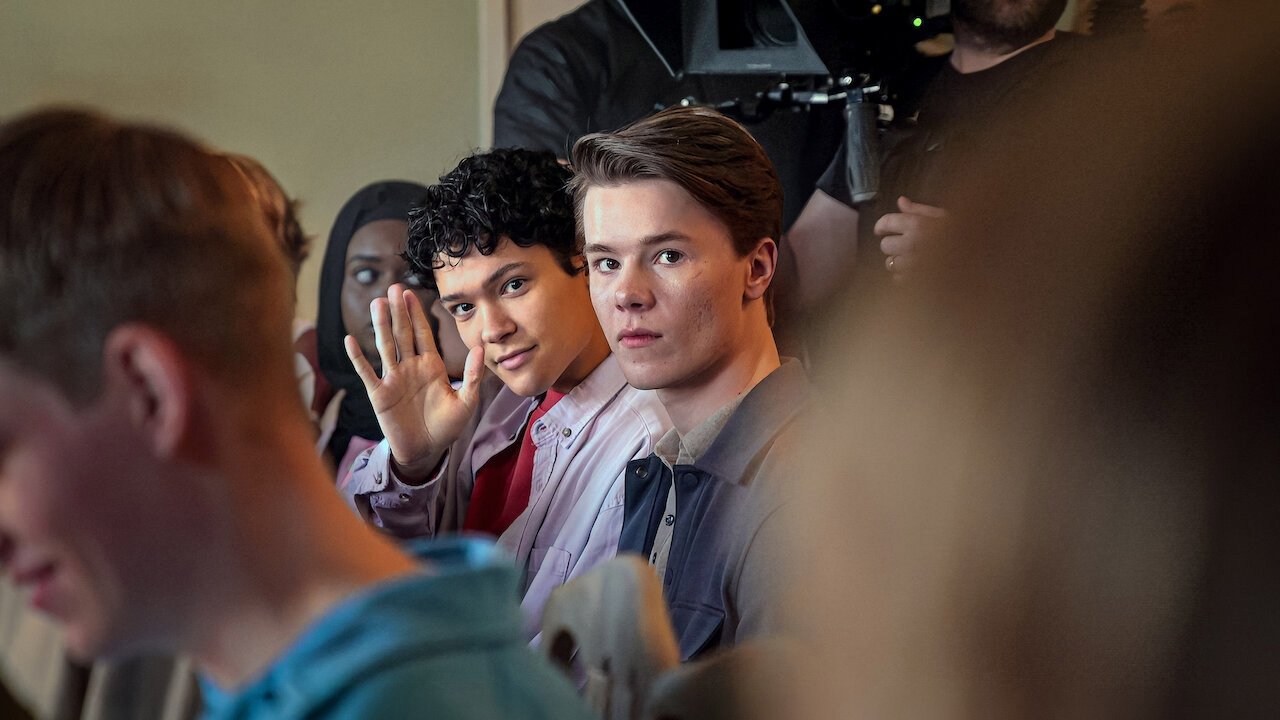 Young Royals Forever Background