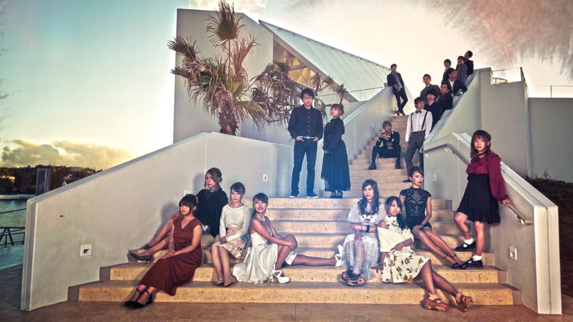 REA(L)OVE Background