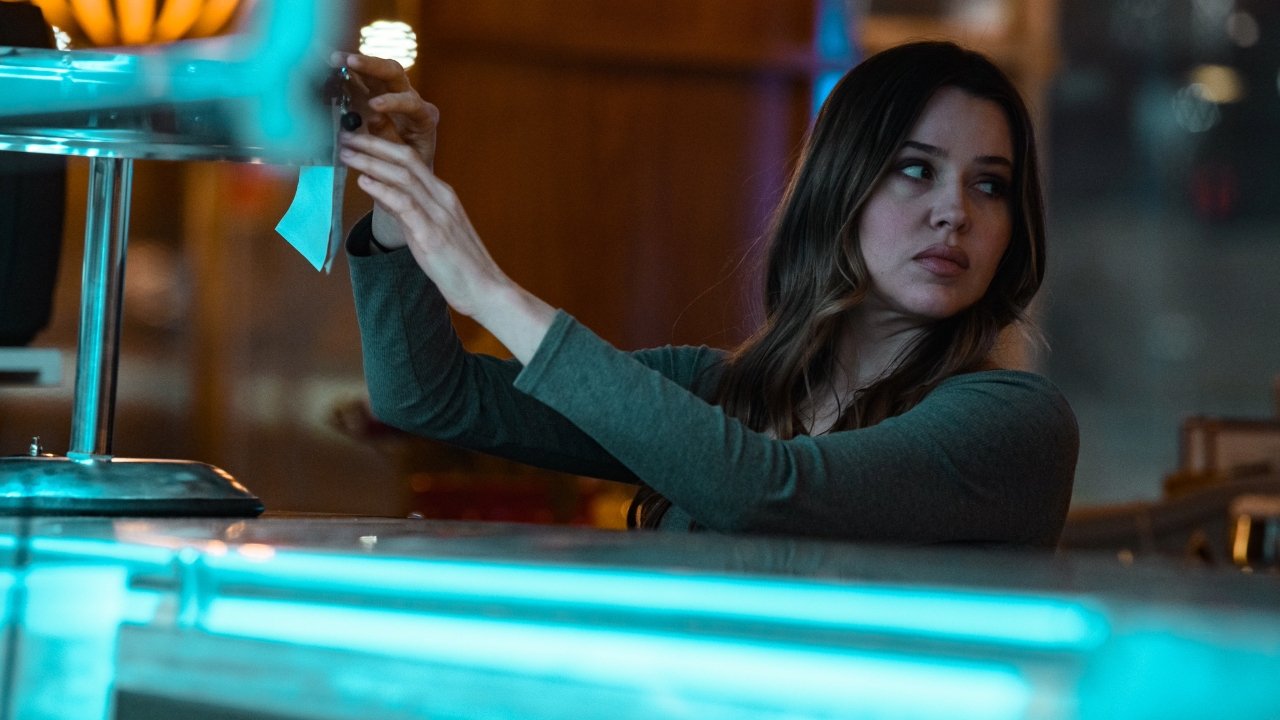 Kill Me Again Background