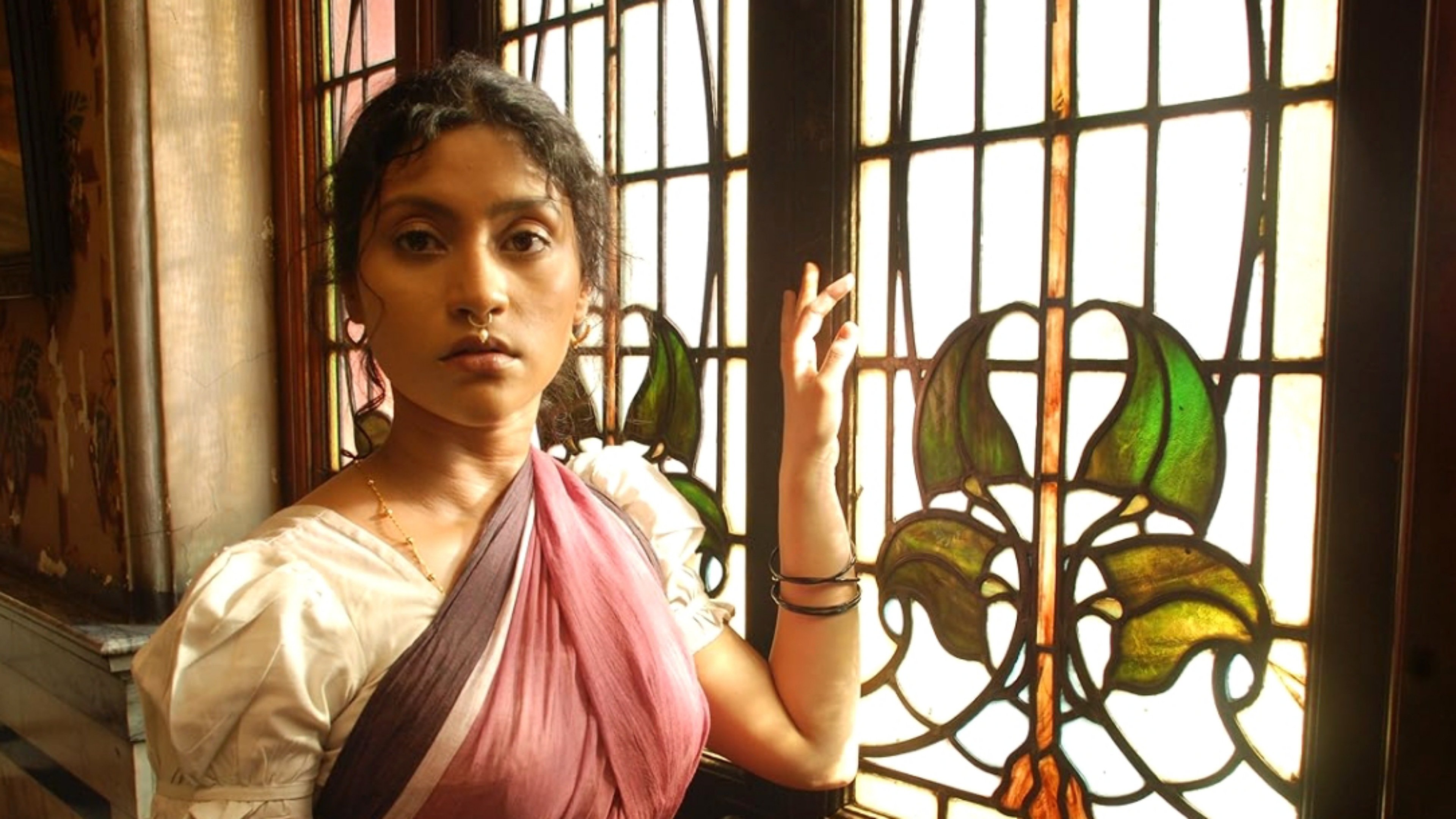 Iti Mrinalini Background