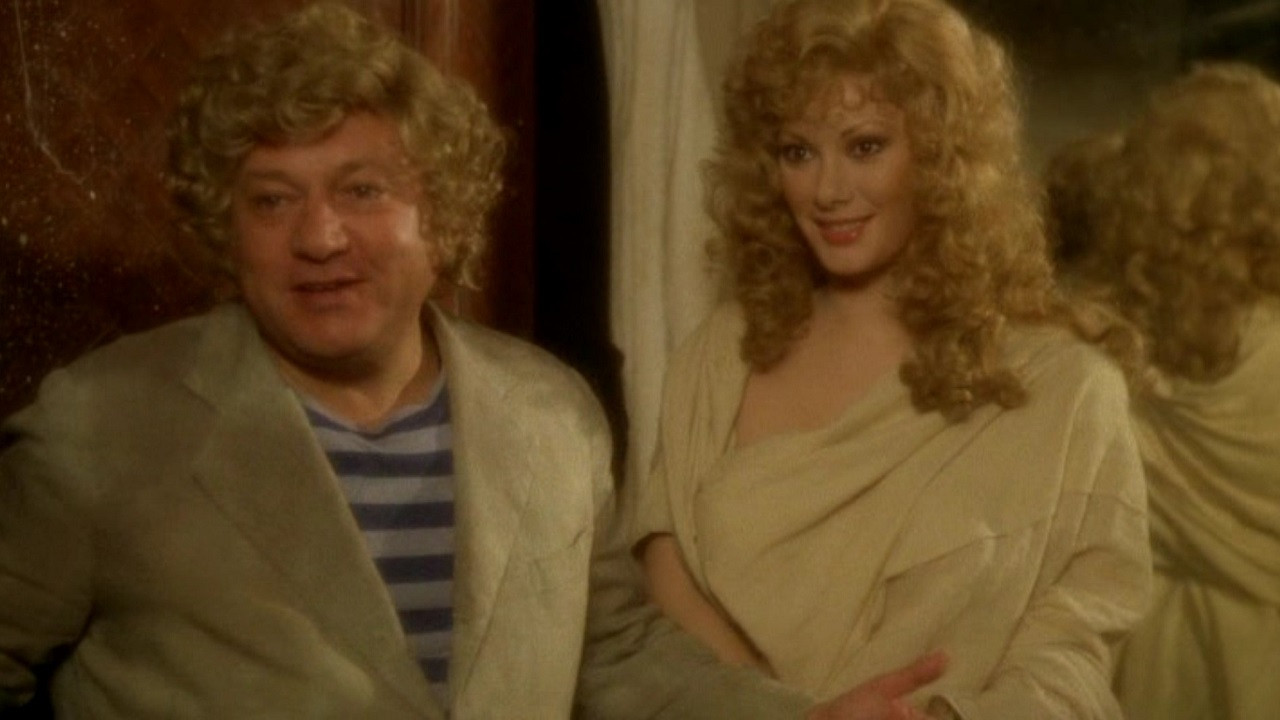 Dr. Jekyll Likes Them Hot Background