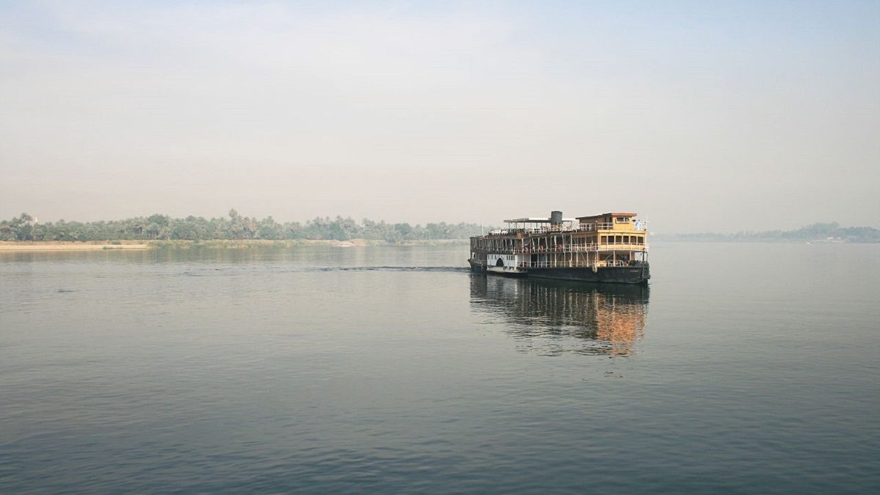 Death on the Nile Background