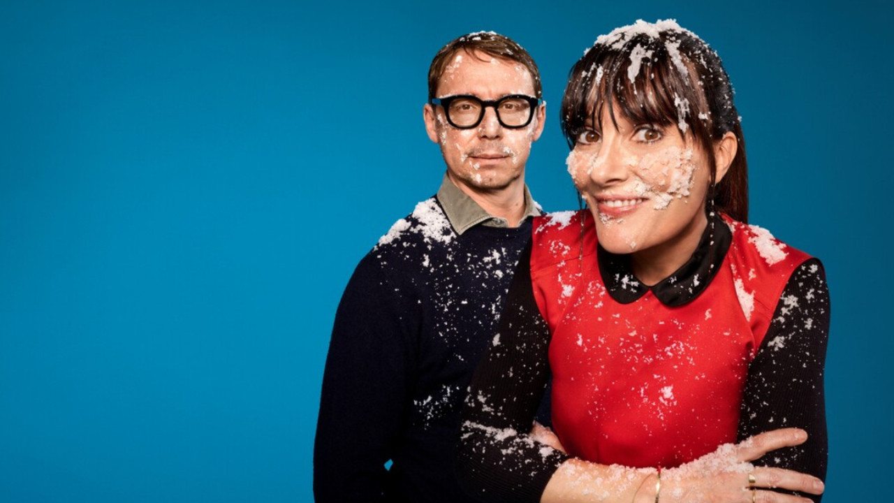 Victoria Cabello - Viaggi Pazzeschi Background