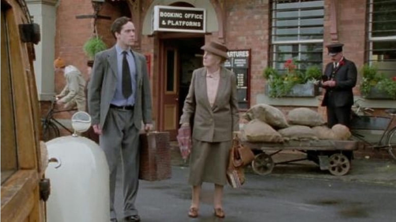 Miss Marple: They Do It with Mirrors Background