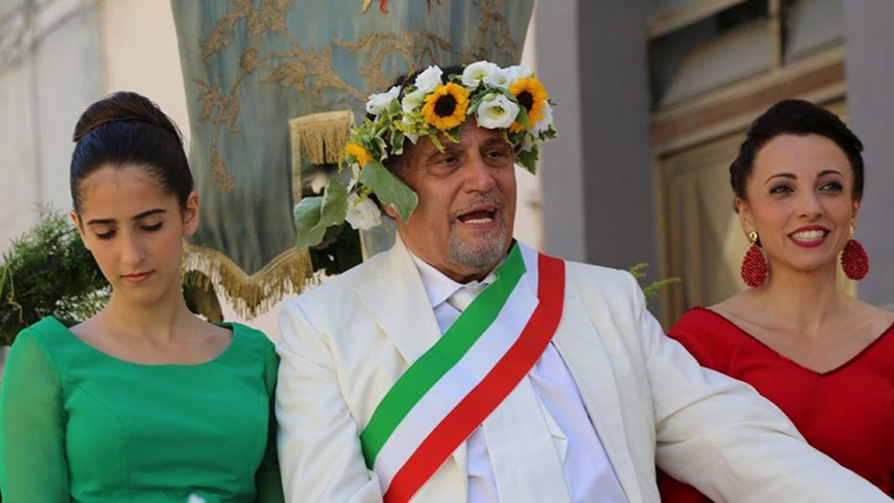 Mò vi mento: Lira di Achille Background