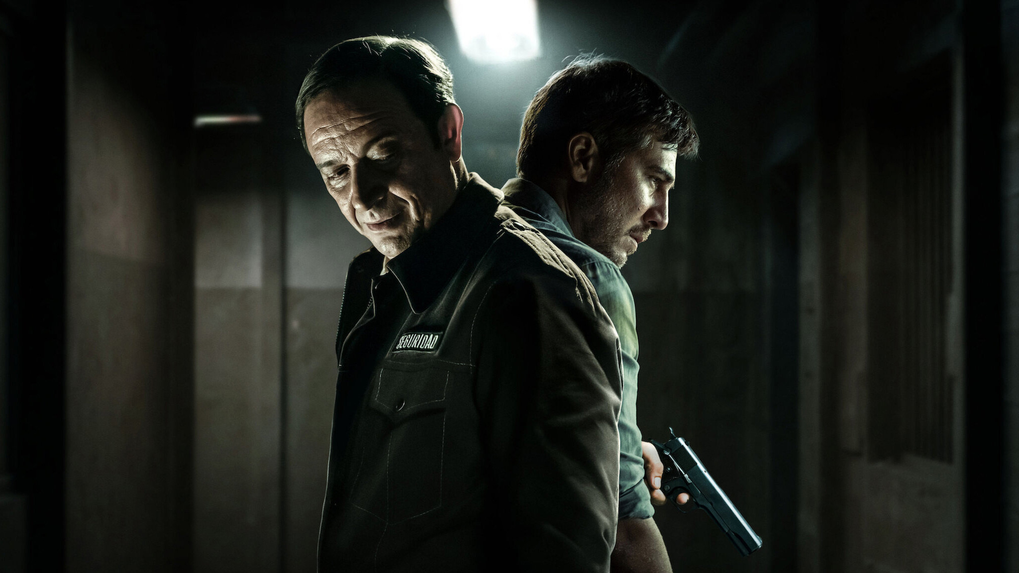 La noche más larga Background