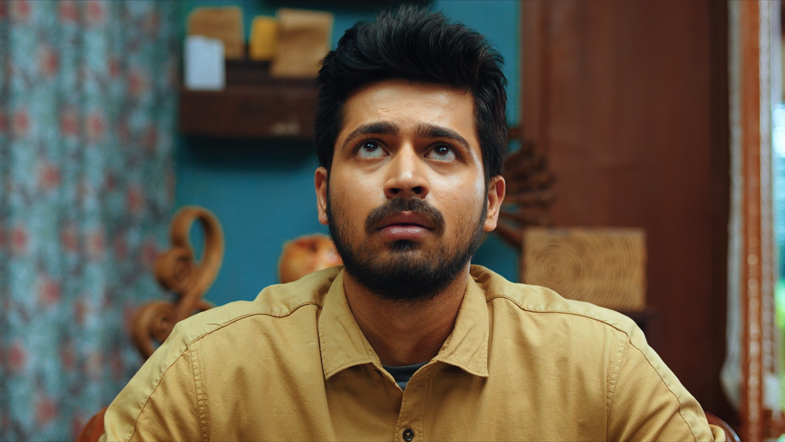 Dharala Prabhu Background