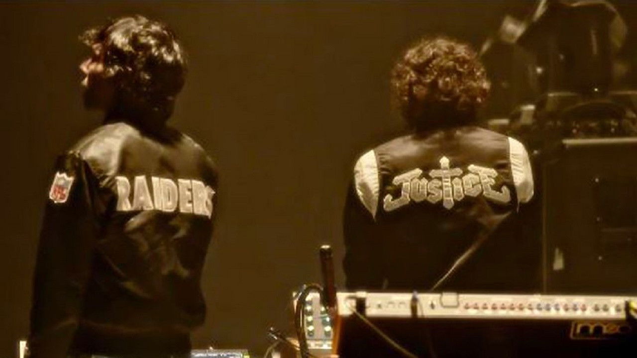 IRIS: Live At Paris Accorhotels Arena Background