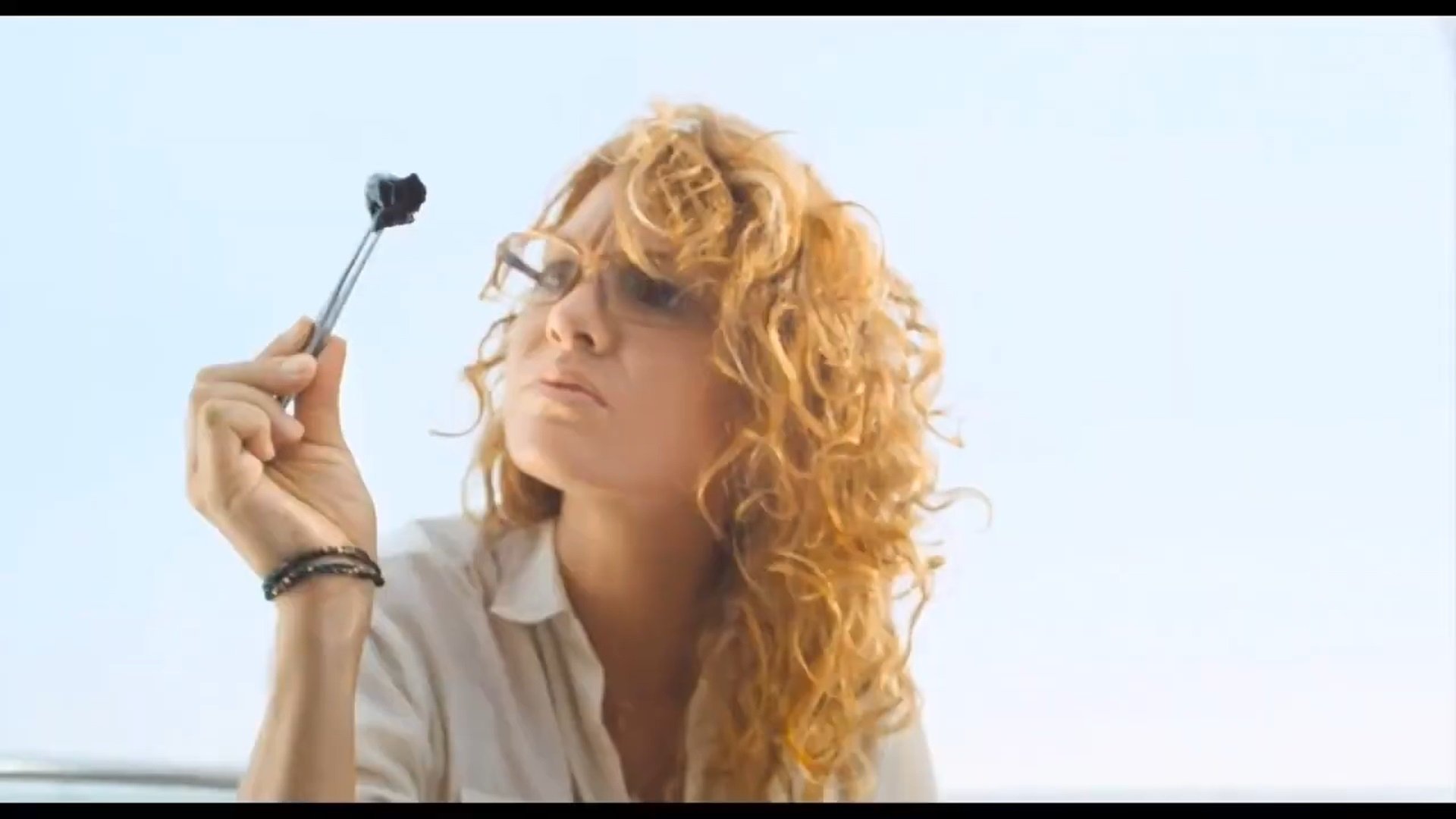 Amphibious Creature of the Deep Background