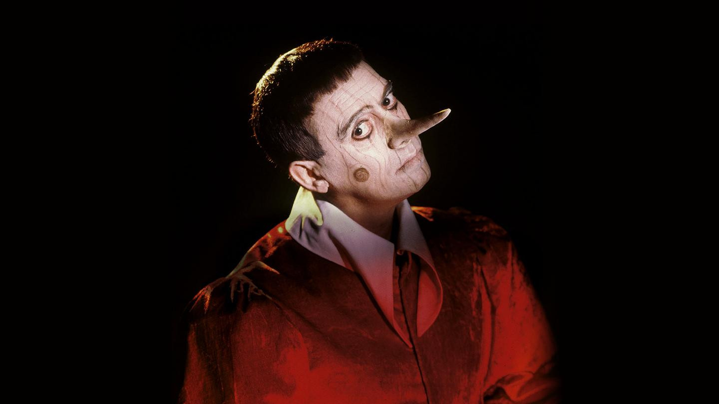 Pinocchio, ovvero lo spettacolo della Provvidenza Background