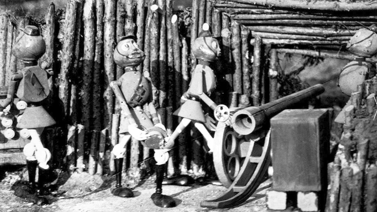 The War and the Dream of Momi Background