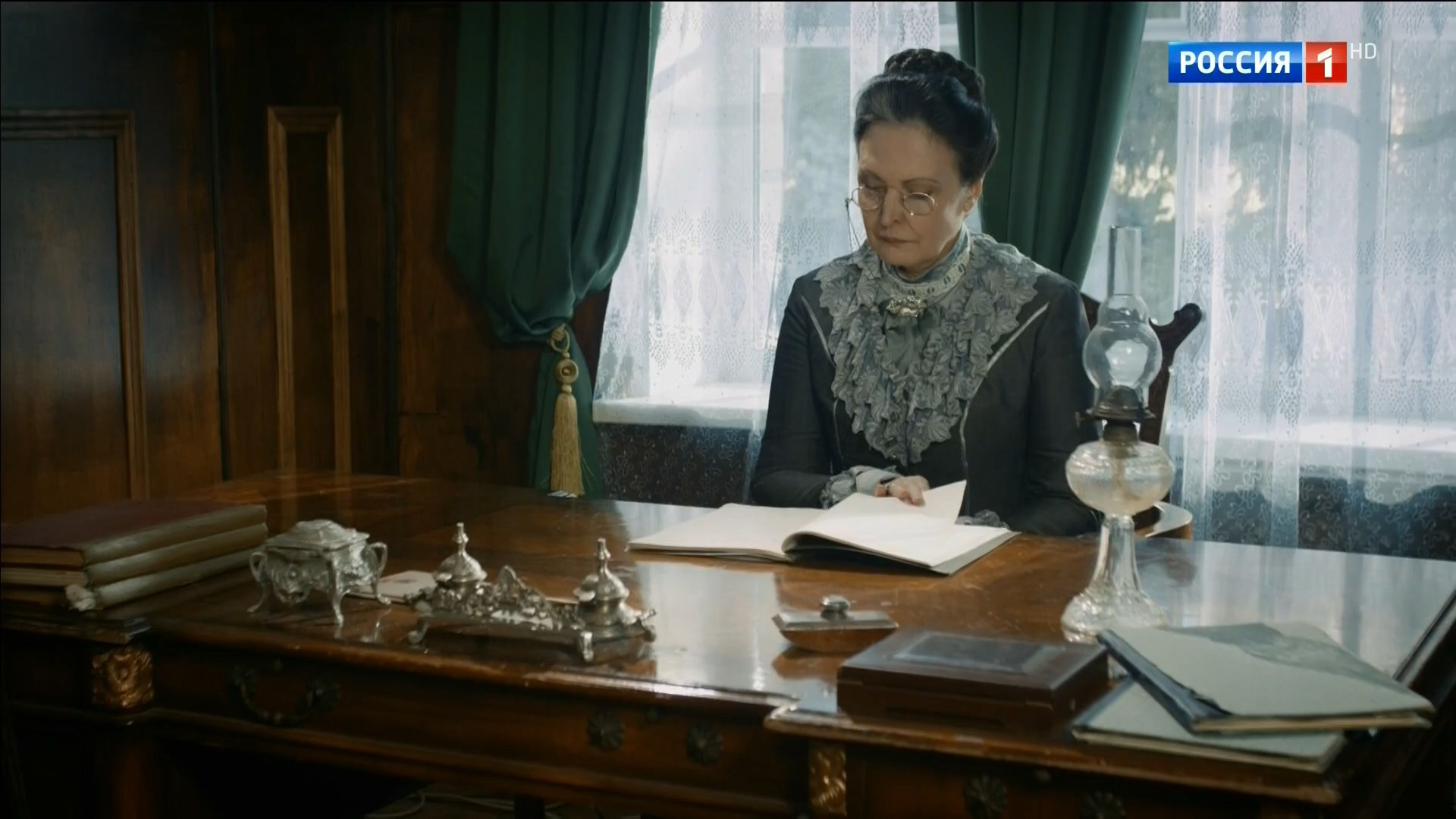 Secrets of Mrs. Kirsanova Background