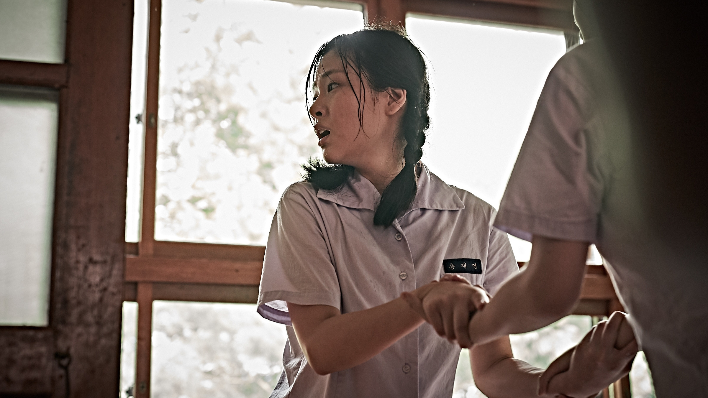 Whispering Corridors 6: The Humming Background